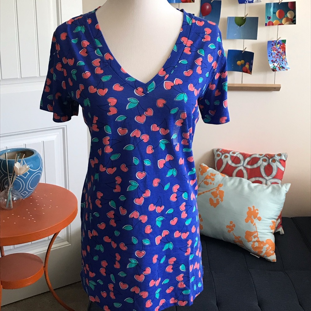 NWOT Arizona cherry heart tee size L